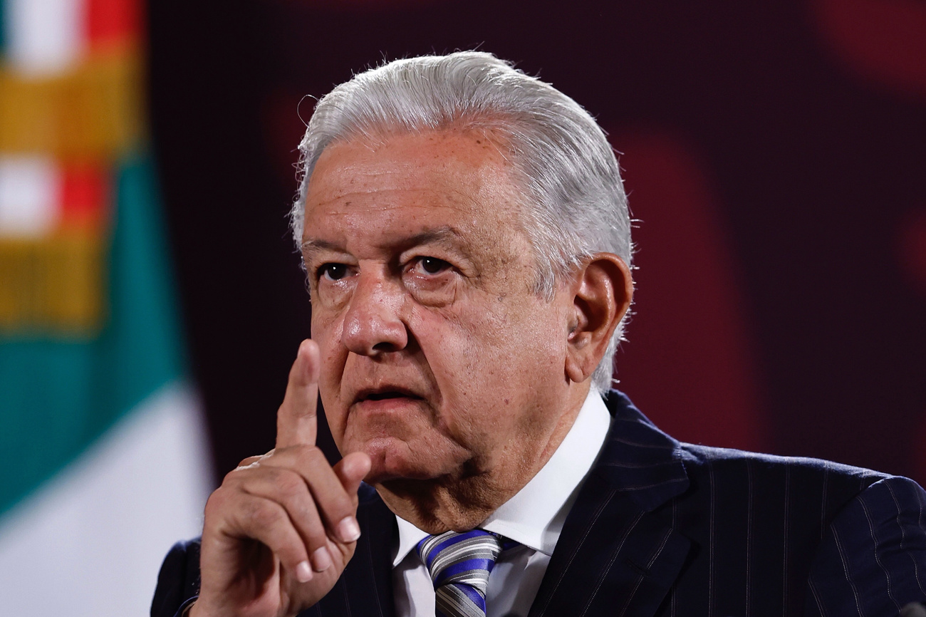 El Presidente de México, Andrés Manuel López Obrador, habla durante su rueda de prensa matutina en Palacio Nacional. (Foto de Sáshenka Gutiérrez de la agencia EFE)